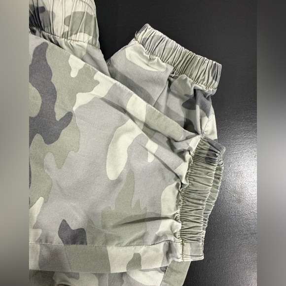 American Eagle Camo Joggers - Picture 6 of 6